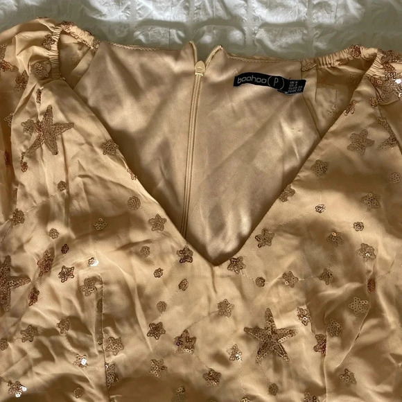 RARE Boohoo star sequin ruffle mini dress - Picture 2 of 12